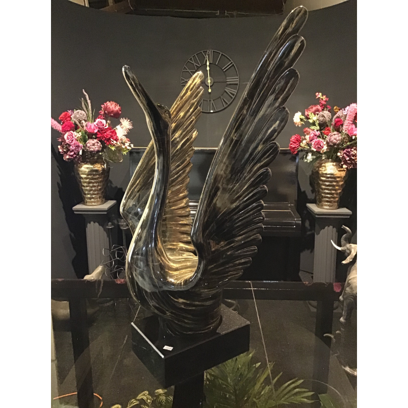 beeld zwaan hout handgemaakt op graniet blok 80 hoog