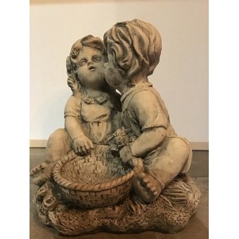 beeld steen mesje jongen met schaaltje 28hoog