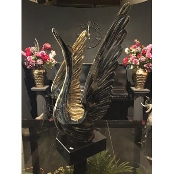 beeld zwaan hout handgemaakt op graniet blok 80 hoog